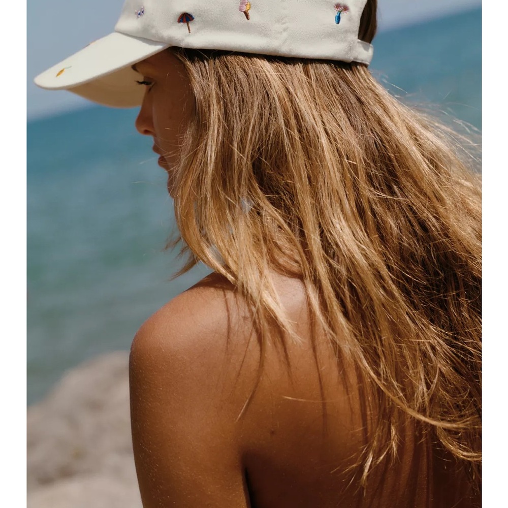 BNWT Zara Cap with Embroidery appliqué